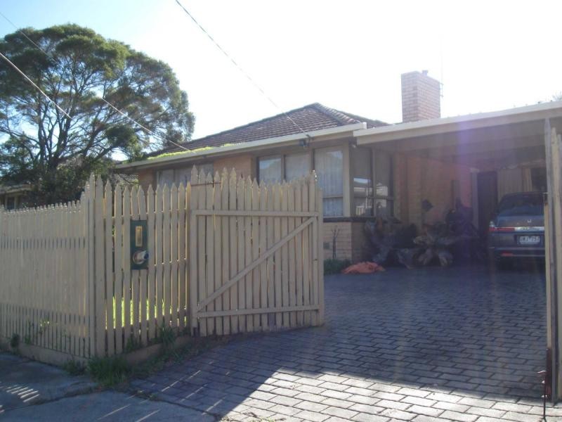 33 Woomera Avenue, Keysborough VIC 3173