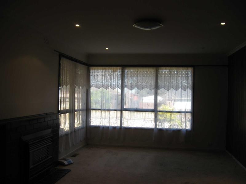 33 Woomera Avenue, Keysborough VIC 3173