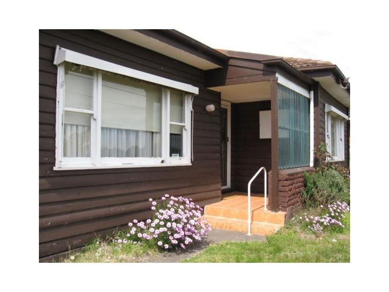 33 Leonard Avenue, Noble Park VIC 3174