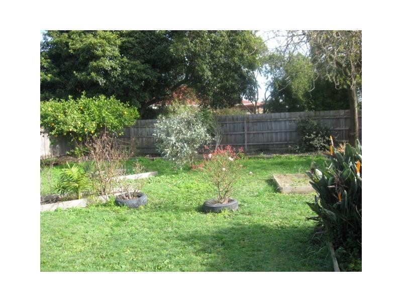 16 Smith Road, Springvale VIC 3171