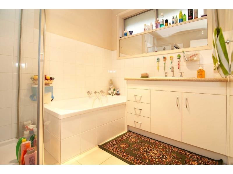 9 Bundeena Avenue, Keysborough VIC 3173