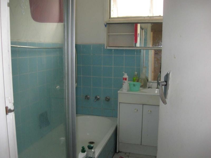 Front/6 Albert Avenue, Springvale VIC 3171