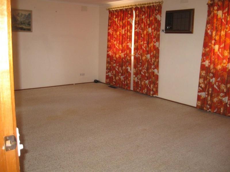 17 Murchison Crescent, Clayton South VIC 3169