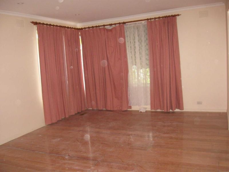 24 Ninevah Crescent, Wheelers Hill VIC 3150