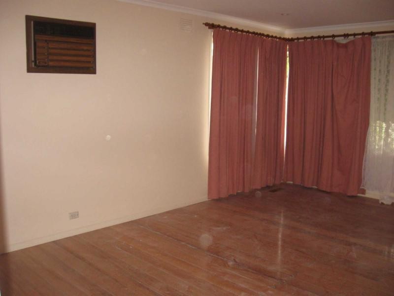 24 Ninevah Crescent, Wheelers Hill VIC 3150