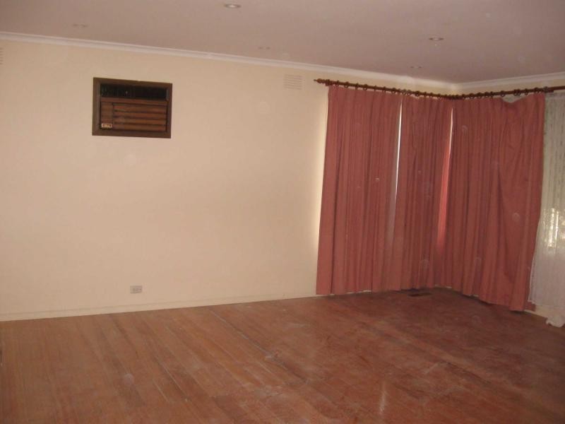 24 Ninevah Crescent, Wheelers Hill VIC 3150