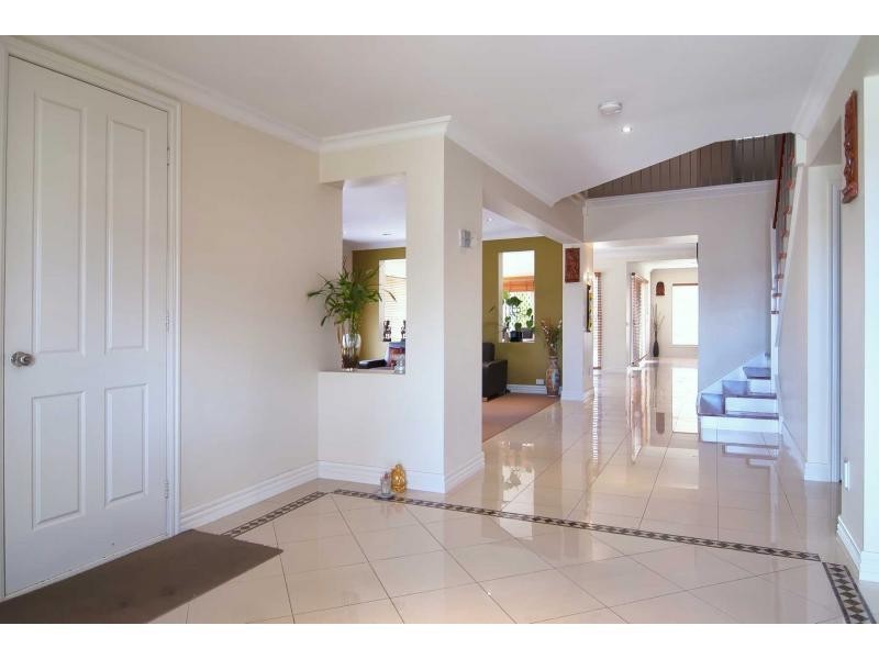 8 Yale Avenue, Keysborough VIC 3173