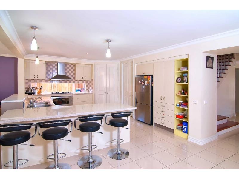 8 Yale Avenue, Keysborough VIC 3173