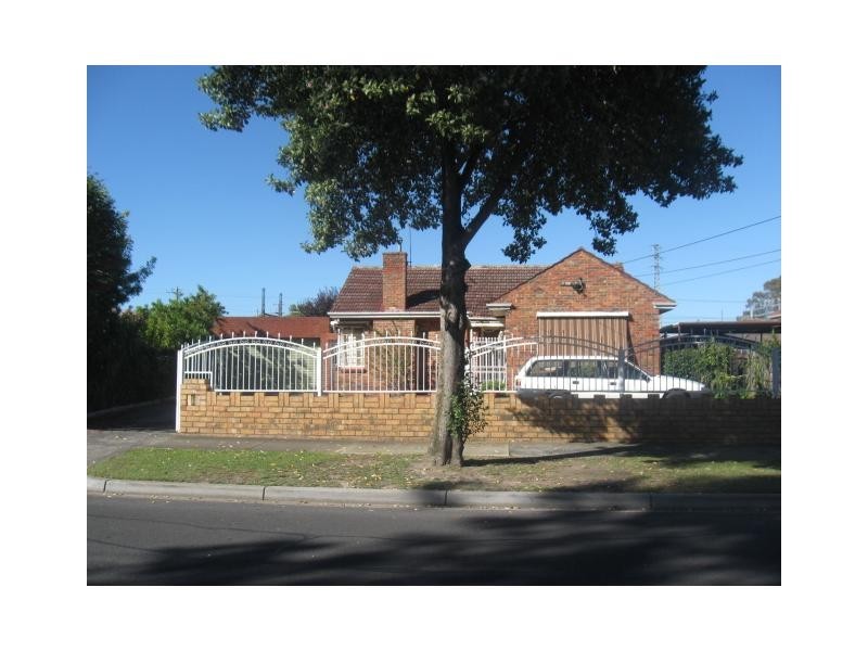 2 Burden Street, Springvale VIC 3171