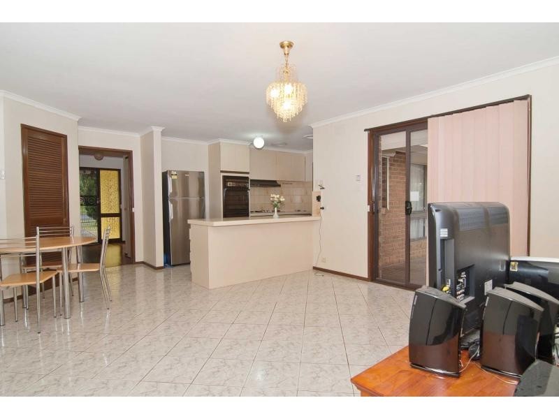 2 Haverbrack Drive, Mulgrave VIC 3170