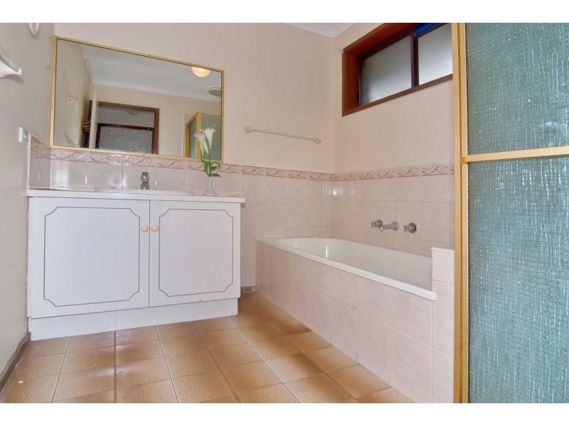 2 Haverbrack Drive, Mulgrave VIC 3170