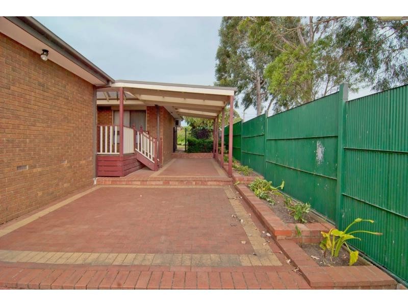 2 Haverbrack Drive, Mulgrave VIC 3170