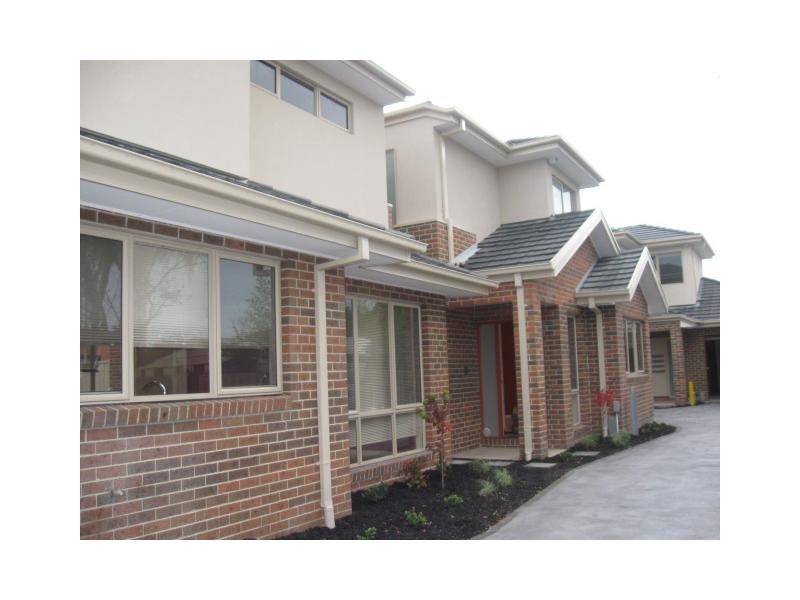 2/7 Colonsay Road, Springvale VIC 3171