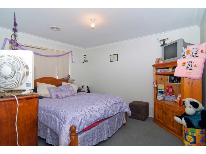 38 Merribah Way, Cranbourne West VIC 3977