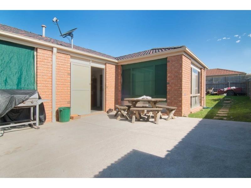 38 Merribah Way, Cranbourne West VIC 3977