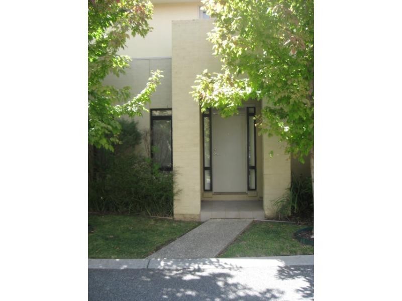 4 Leaf Court, Clayton VIC 3168