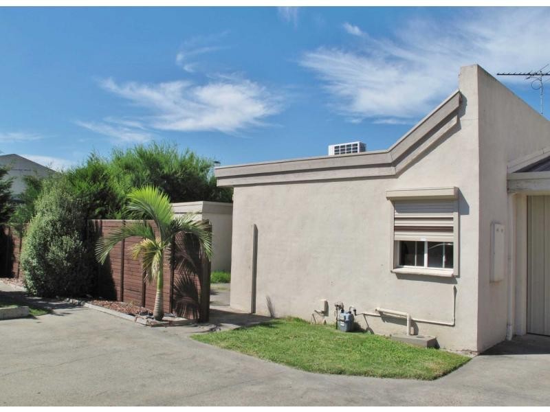 4/135-145 Athol Road, Springvale South VIC 3172