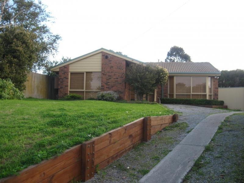 18 Keller Court, Hampton Park VIC 3976