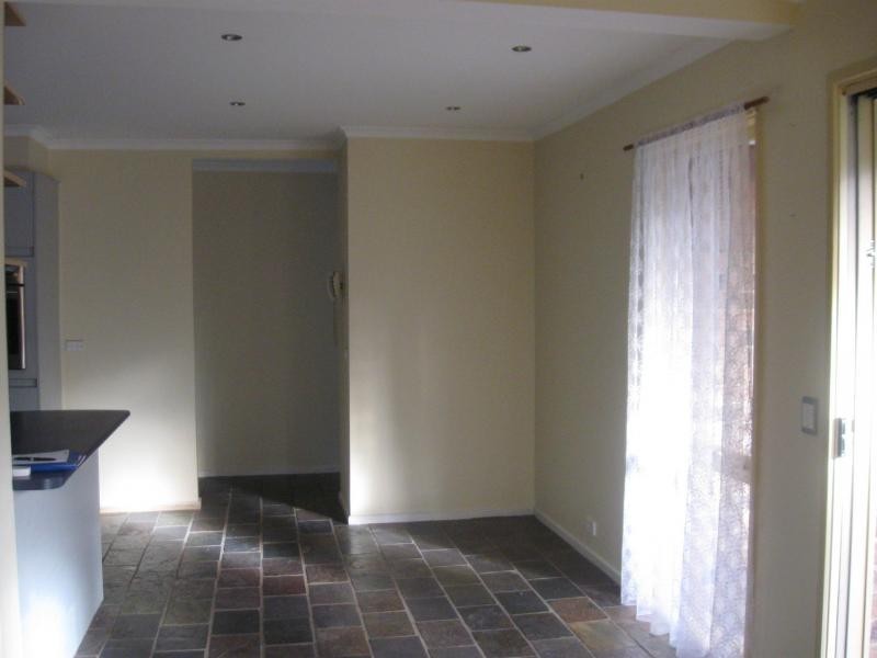 18 Keller Court, Hampton Park VIC 3976