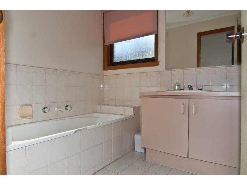 29 Plateau Crescent, Hampton Park VIC 3976