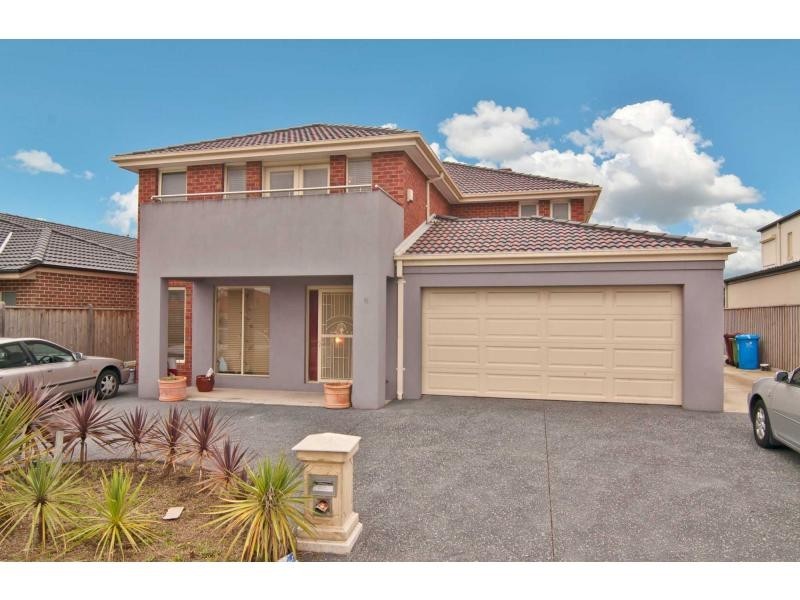 6 Lake View Boulevard, Keysborough VIC 3173