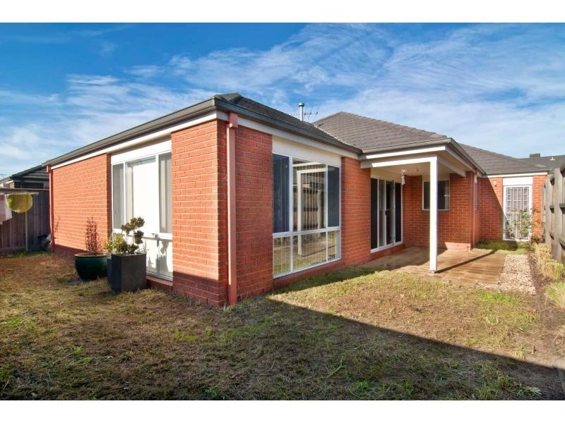 20 Ivory Crescent, Springvale South VIC 3172