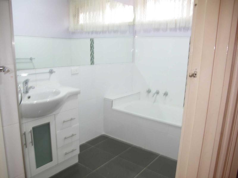 25 Elmbank Avenue, Keysborough VIC 3173