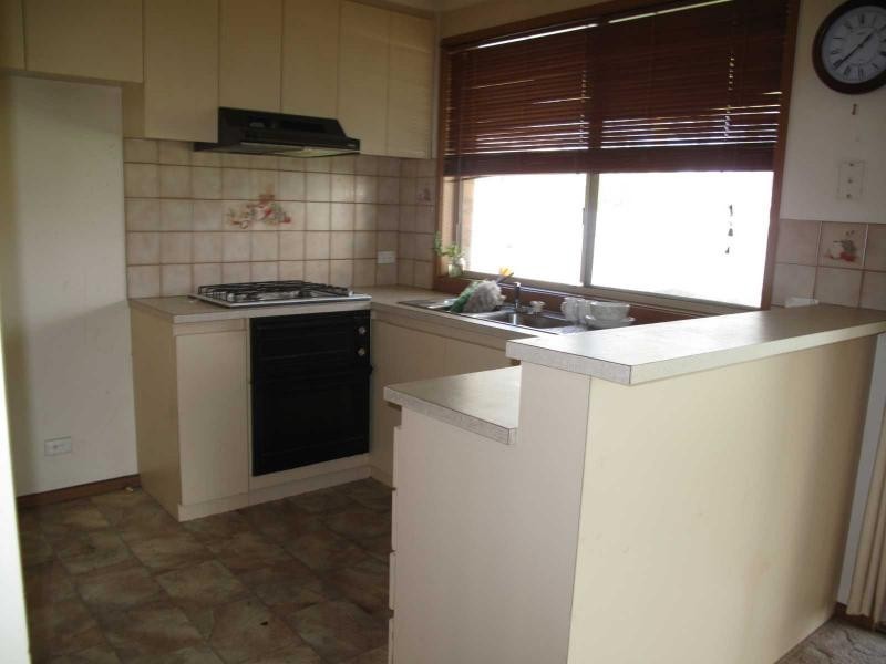 64 Hall Road, Carrum Downs VIC 3201