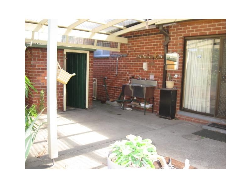 30 Balmoral Avenue, Springvale VIC 3171