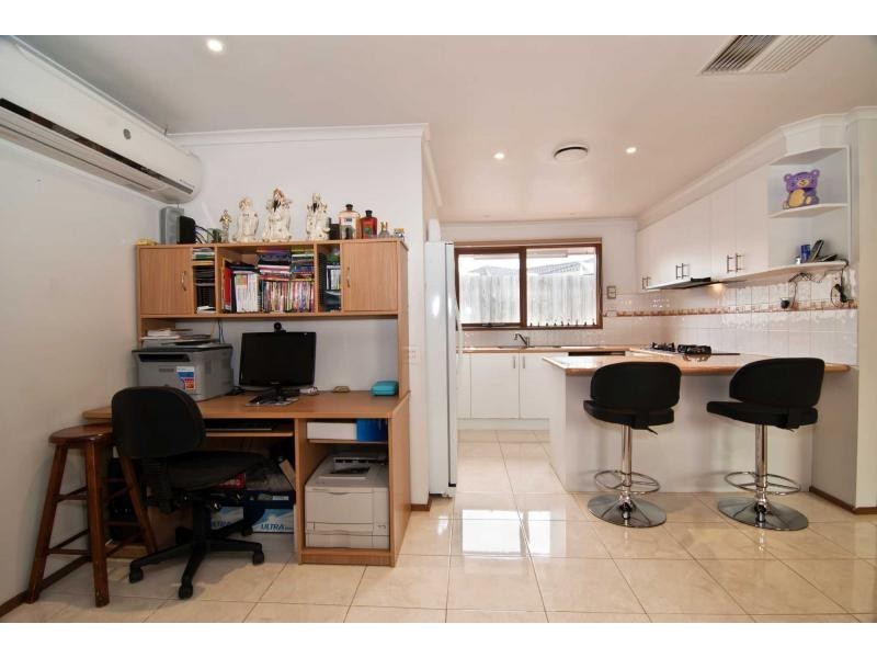 8 Fernbank Crescent, Mulgrave VIC 3170