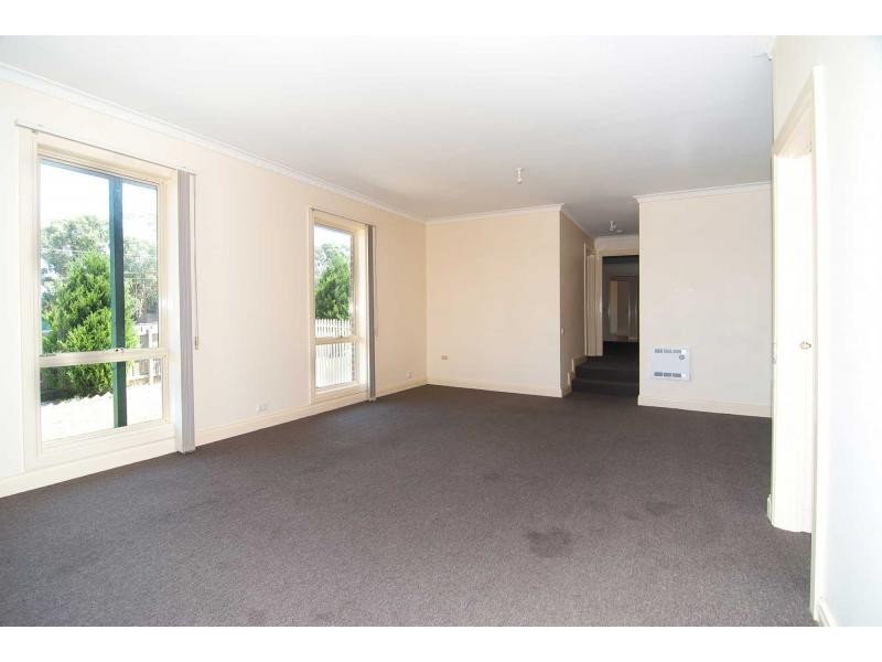 135 Pound Road, Hampton Park VIC 3976