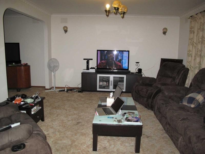 8 Kingswood Crescent, Noble Park North VIC 3174