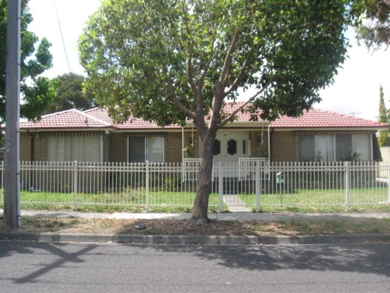 Front/11 Wingala Avenue, Keysborough VIC 3173
