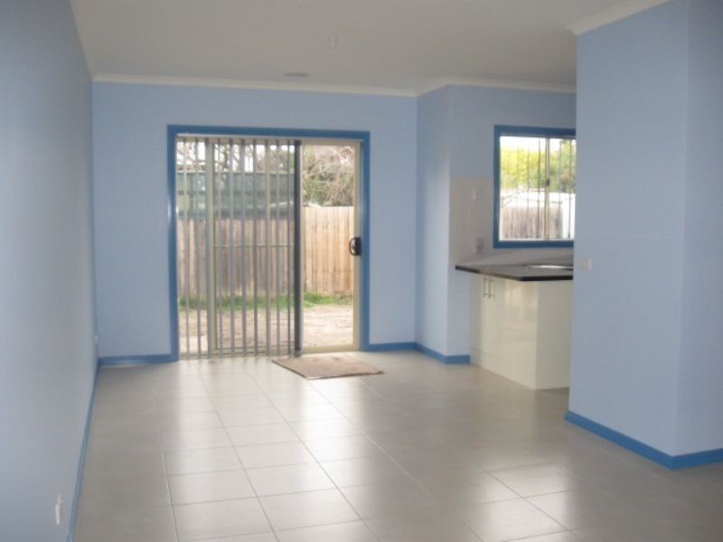 2/2 Kirribilli Avenue, Keysborough VIC 3173