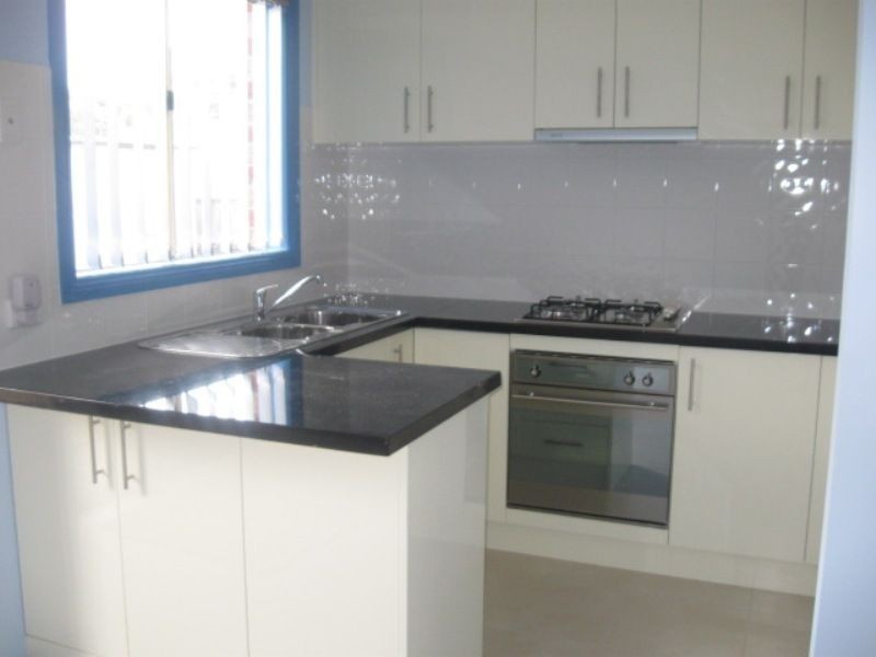 2/2 Kirribilli Avenue, Keysborough VIC 3173