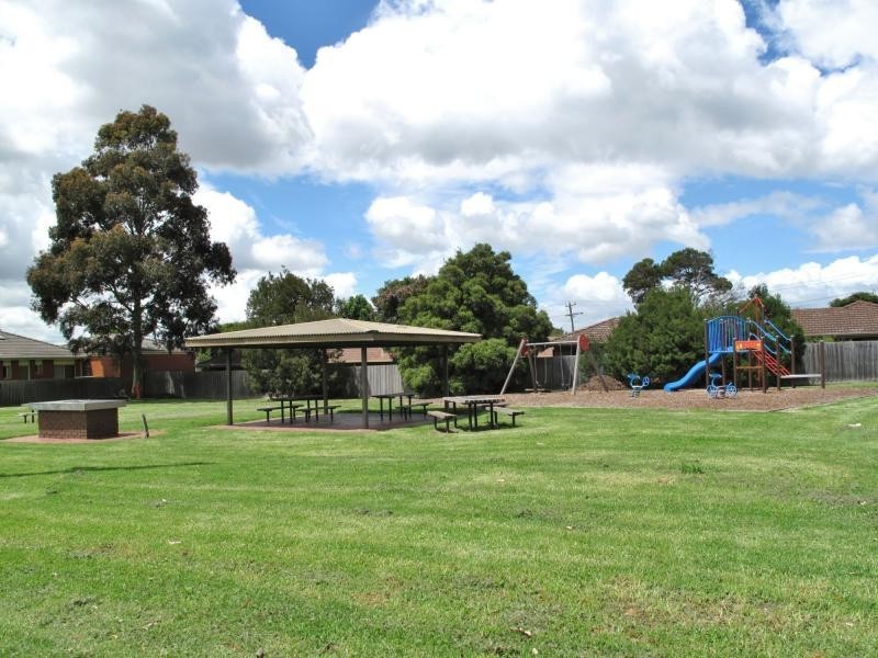 35 Dennis Street, Clayton VIC 3168