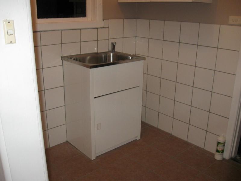 2 Sharon Road, Springvale VIC 3171