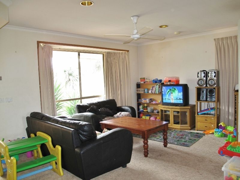 64 Hall Road, Carrum Downs VIC 3201