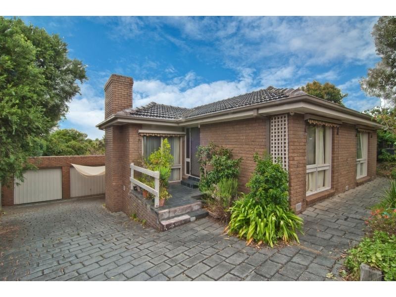 4 Darvell Close, Wheelers Hill VIC 3150