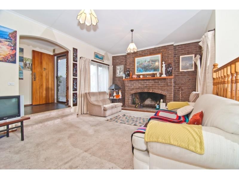 4 Darvell Close, Wheelers Hill VIC 3150