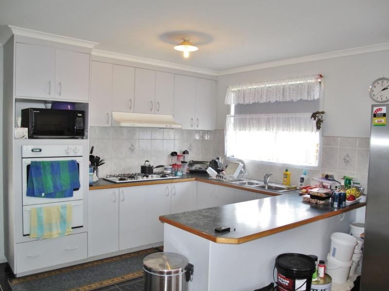 19 Arnica Close, Hampton Park VIC 3976