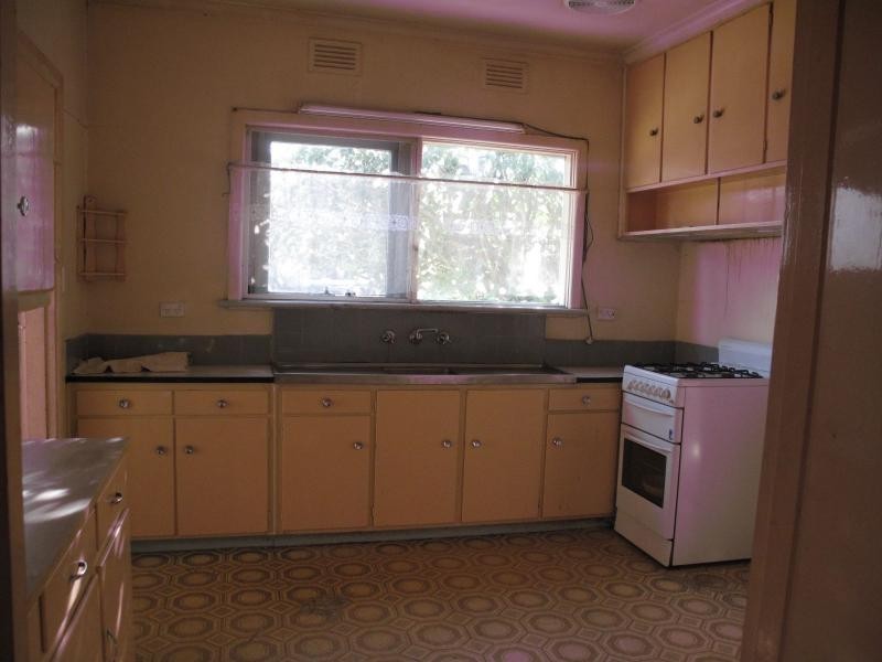 9 Redhill Road, Springvale VIC 3171