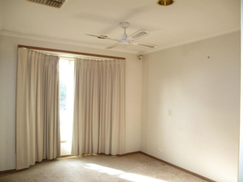 64 Hall Road, Carrum Downs VIC 3201