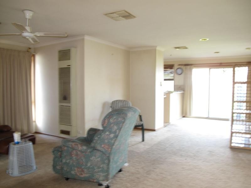 64 Hall Road, Carrum Downs VIC 3201