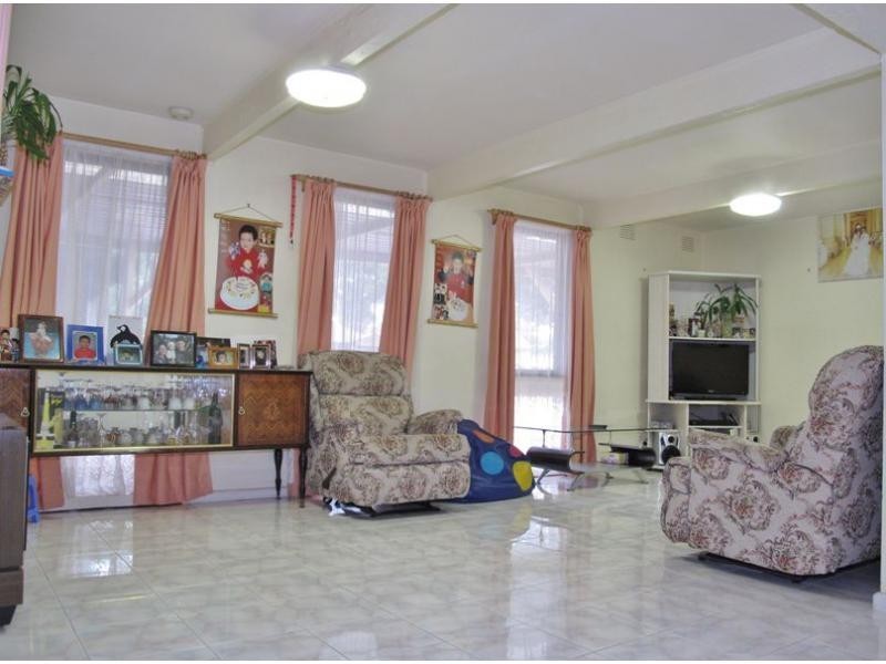 4 Bernay Court, Springvale South VIC 3172