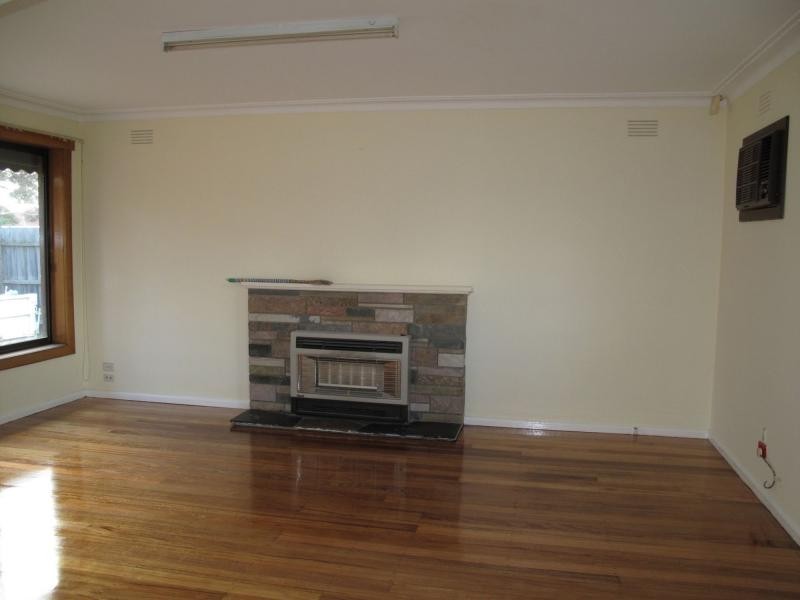 9 Guildford Avenue, Springvale VIC 3171