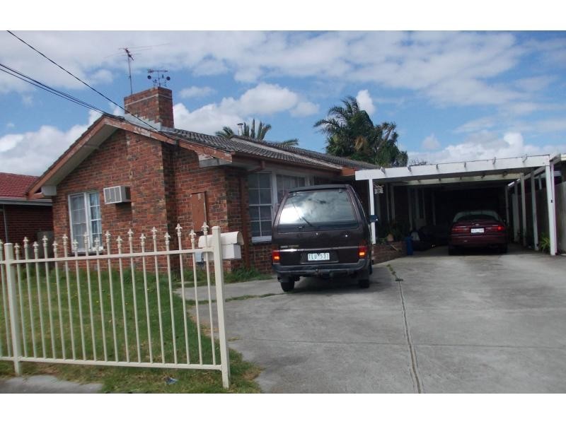 9 Large Street, Springvale VIC 3171