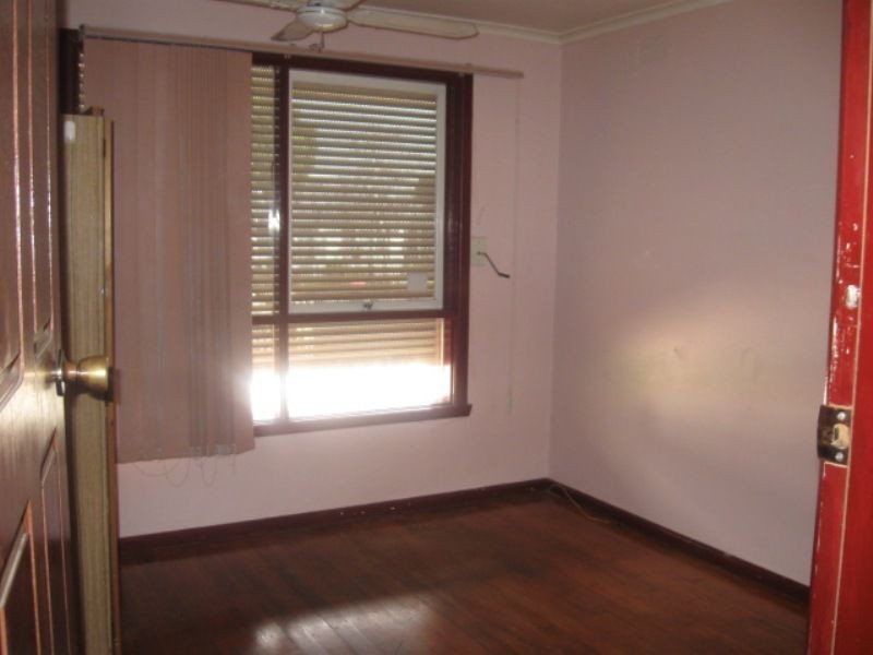 24 Worsley Avenue, Clayton South VIC 3169