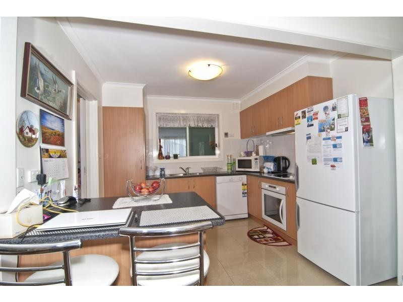 1/51 Oakwood Avenue, Dandenong North VIC 3175