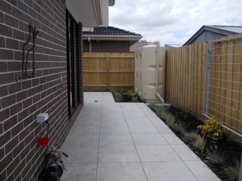 2/31 Osborne Avenue, Springvale VIC 3171